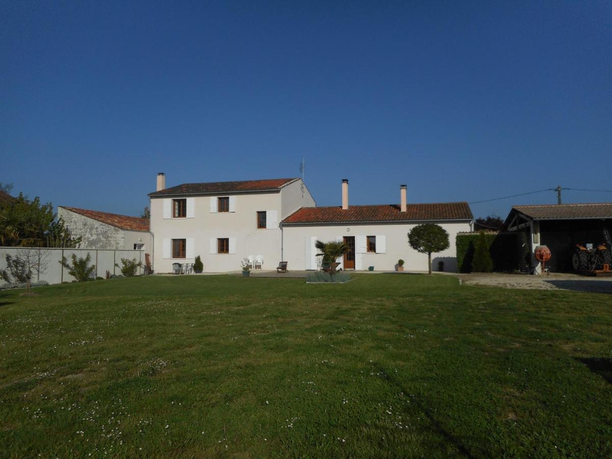 Le Logis De L'Etore Saint-Jean-d'Angely Exterior photo